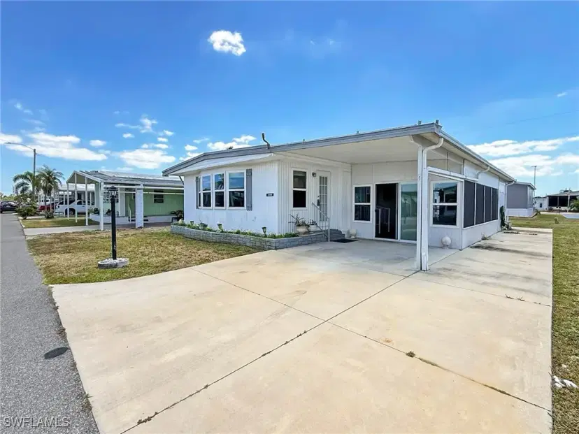 Picture of 3388 Rainbow Ln, North Fort Myers FL 33903