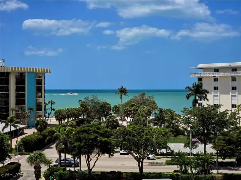 Picture of 3410 Gulf Shore Blvd N 605, Naples FL 34103