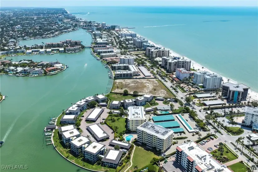 Picture of 3410 Gulf Shore Blvd N 605, Naples FL 34103