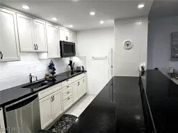 Picture of 3410 Gulf Shore Blvd N 605, Naples, FL 34103
