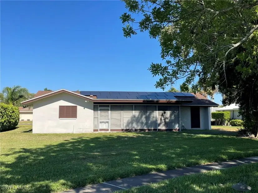 Picture of 547 Eastwood Dr, Naples FL 34110