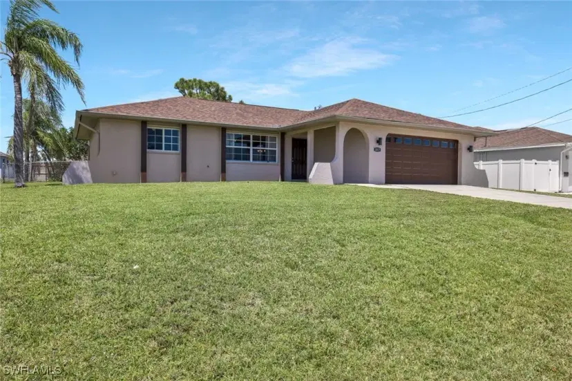 Picture of 1017 SW 37Th Ter, Cape Coral FL 33914