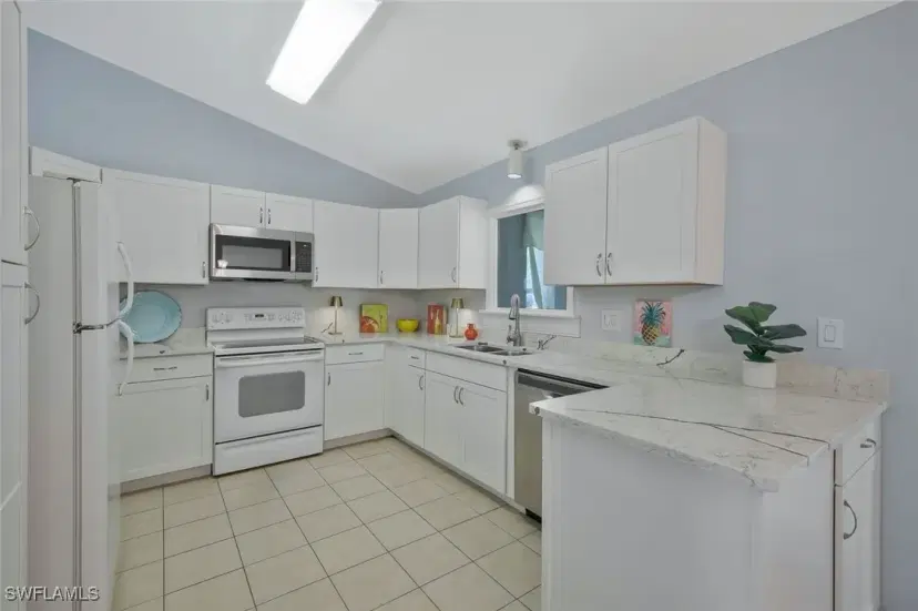 Picture of 1017 SW 37Th Ter, Cape Coral FL 33914