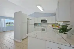 Picture of 1017 SW 37Th Ter, Cape Coral, FL 33914