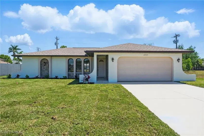 Picture of 2203 SE Santa Barbara Pl, Cape Coral FL 33990