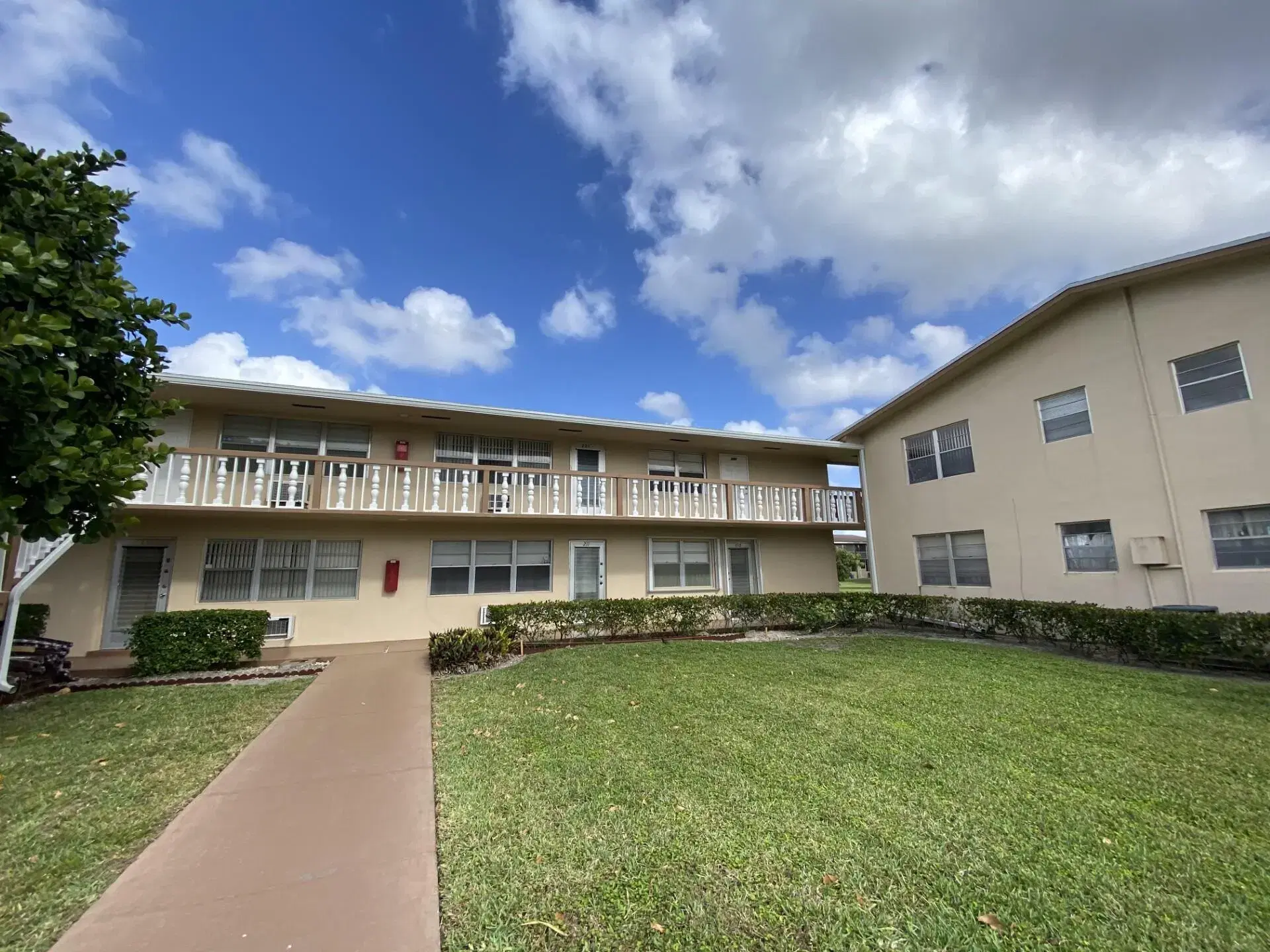 Picture of 224 Chatham K, West Palm Beach, FL 33417