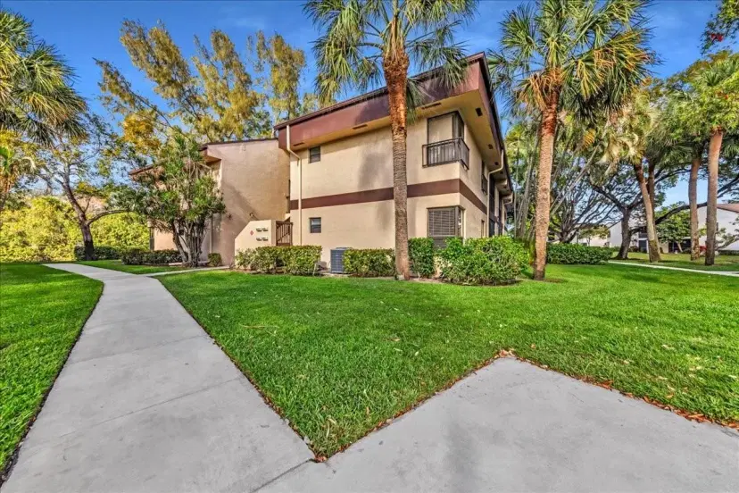 Picture of 2687 Carambola Cir 1771, Coconut Creek FL 33066