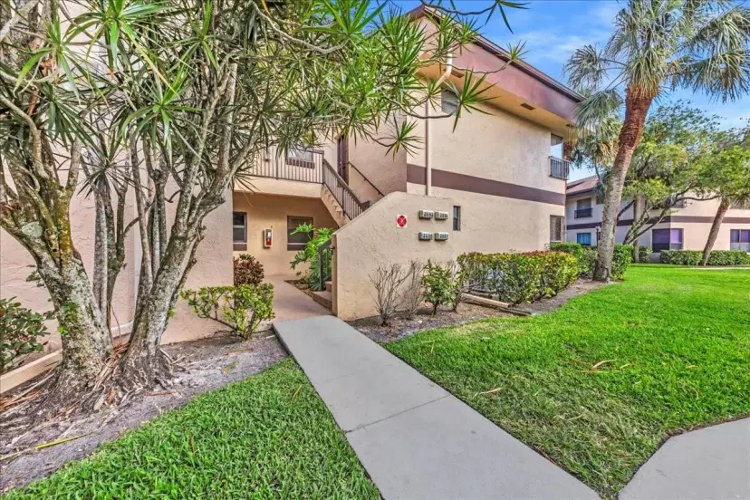 Picture of 2687 Carambola Cir 1771, Coconut Creek FL 33066