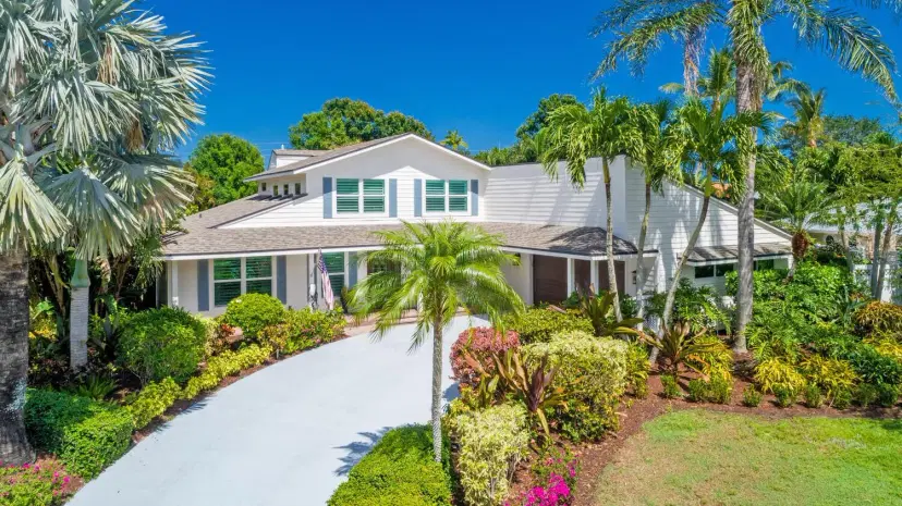 Picture of 7 Lantana Lane, Sewalls Point FL 34996