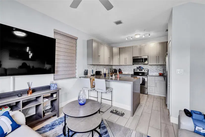 Picture of 150 Jacaranda Country Club Dr 66, Plantation FL 33324