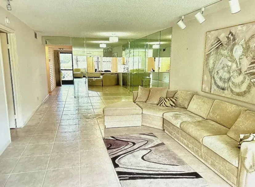 Picture of 7673 Tahiti Lane 102, Lake Worth FL 33467