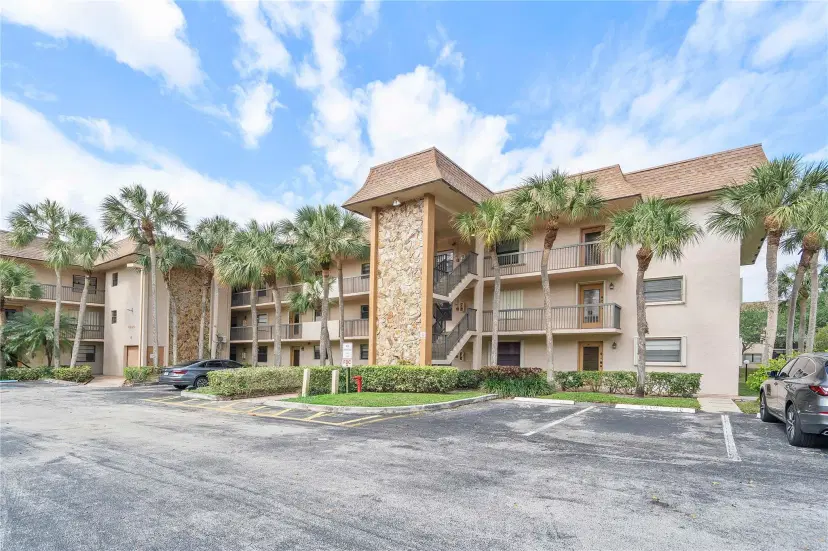 Picture of 4955 E Sabal Palm Blvd 311, Tamarac FL 33319