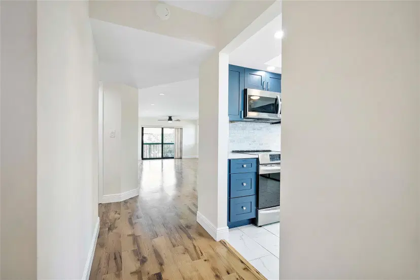 Picture of 4955 E Sabal Palm Blvd 311, Tamarac FL 33319