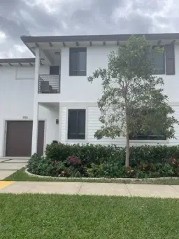 Picture of 1080 SE 3Rd St, Pompano Beach, FL 33060