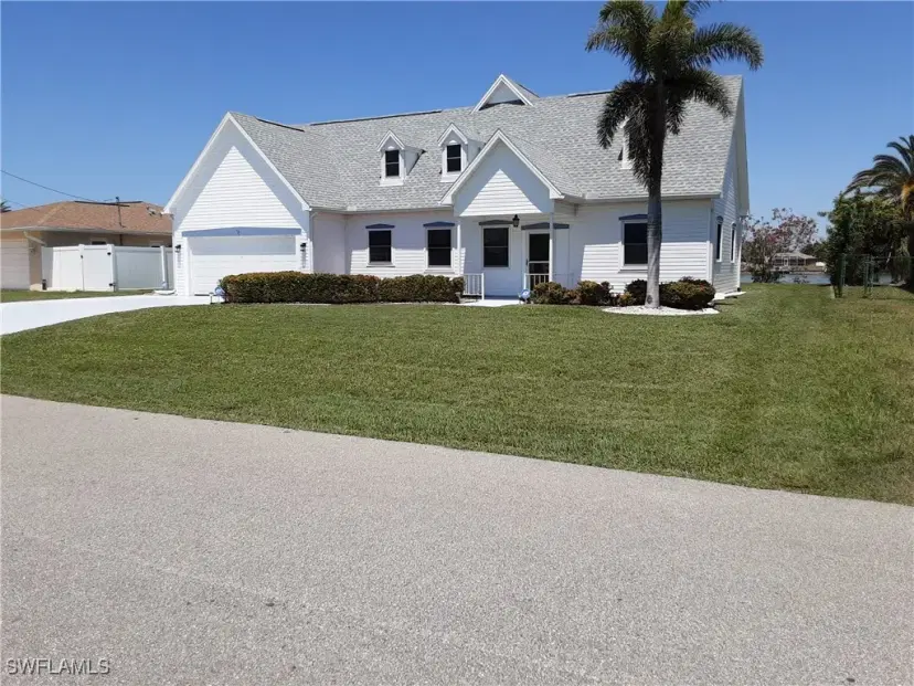 Picture of 850 SE 1St Ter, Cape Coral FL 33990