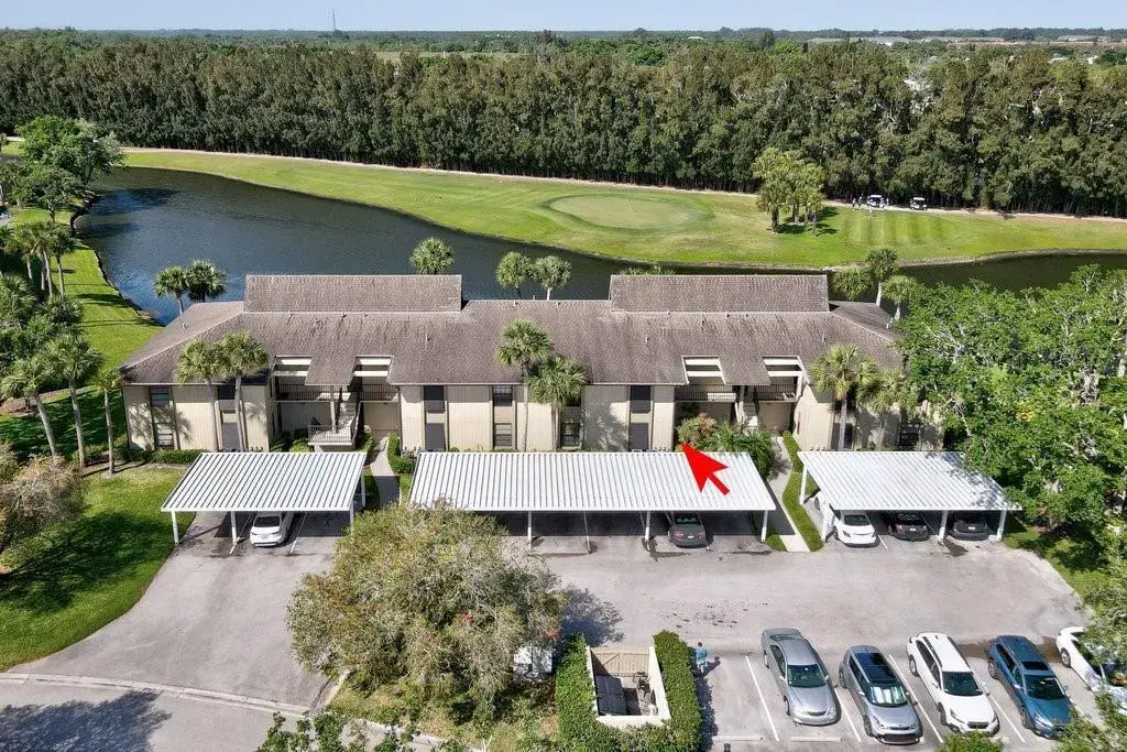 Picture of 9 Plantation Drive 104, Vero Beach, FL 32966