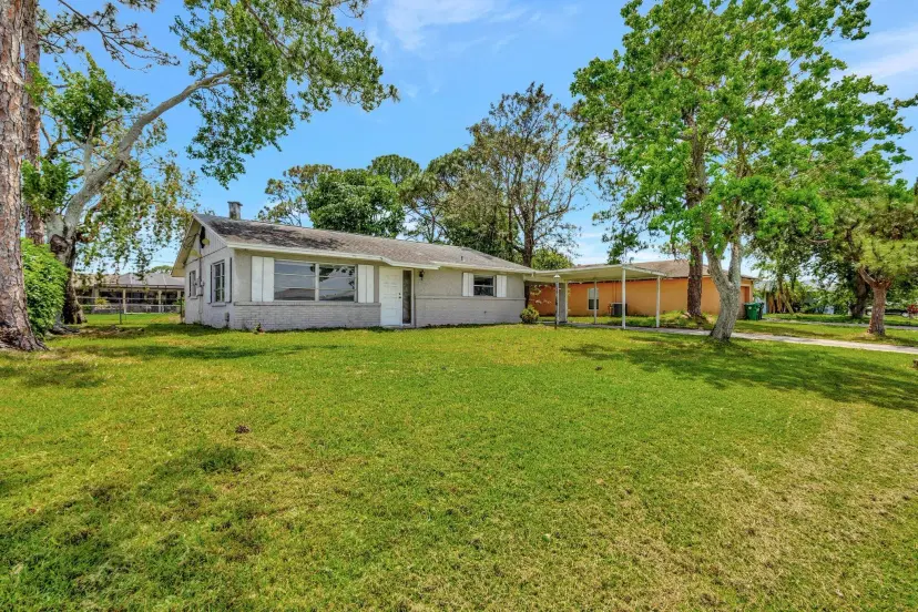 Picture of 250 SW Thornhill Drive, Port St Lucie FL 34984