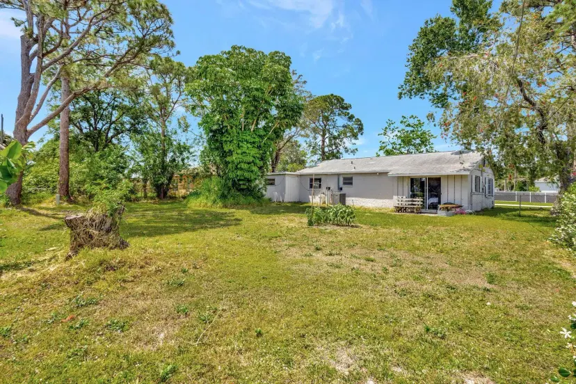 Picture of 250 SW Thornhill Drive, Port St Lucie FL 34984