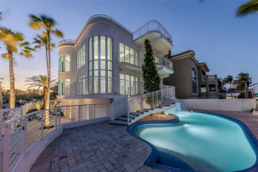 Picture of 1525 N Fort Lauderdale Beach Blvd, Fort Lauderdale FL 33304