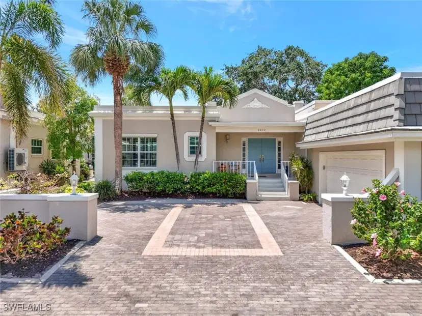 Picture of 5929 Chanteclair Dr 8, Naples FL 34108