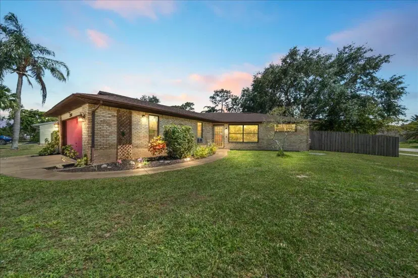 Picture of 298 SW Airview Avenue, Port St Lucie FL 34984