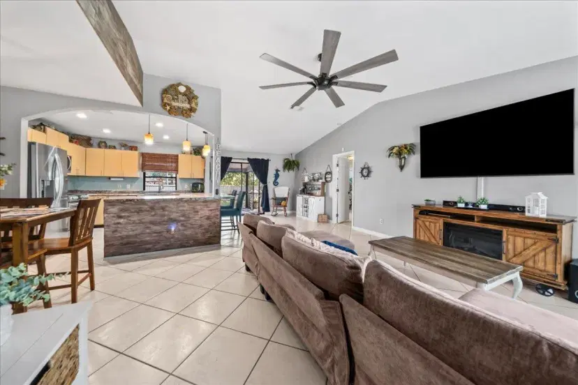 Picture of 298 SW Airview Avenue, Port St Lucie FL 34984