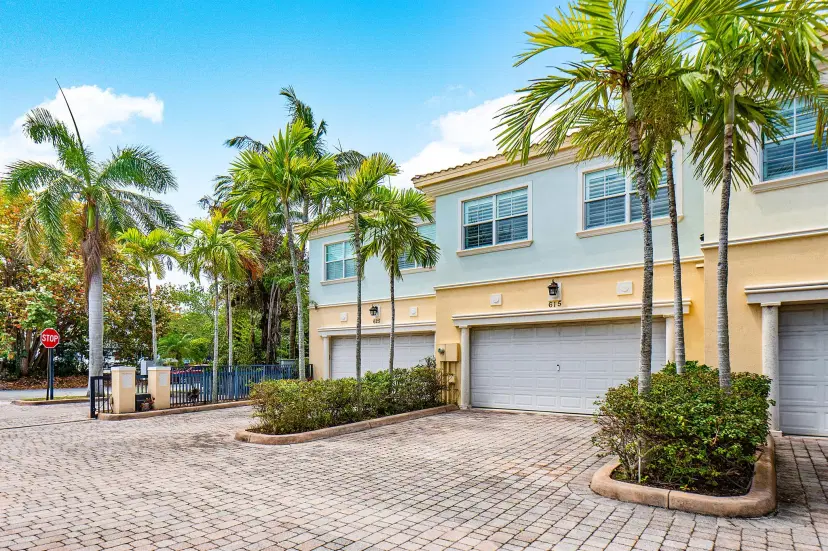 Picture of 615 Avenue H, Delray Beach FL 33483
