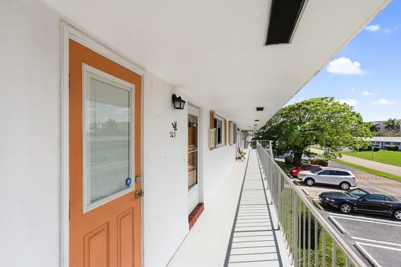 Picture of 1116 Lake Terrace 203, Boynton Beach FL 33426