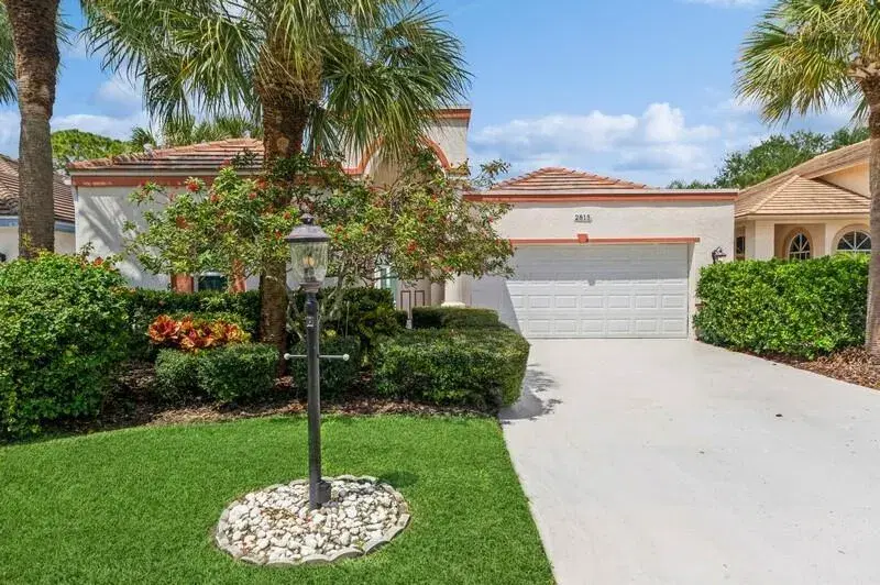 Picture of 2815 N Clearbrook Circle, Delray Beach, FL 33445