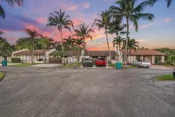 Picture of 23 Chelsea Lane, Boynton Beach, FL 33426