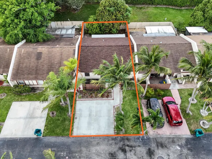 Picture of 23 Chelsea Lane, Boynton Beach FL 33426