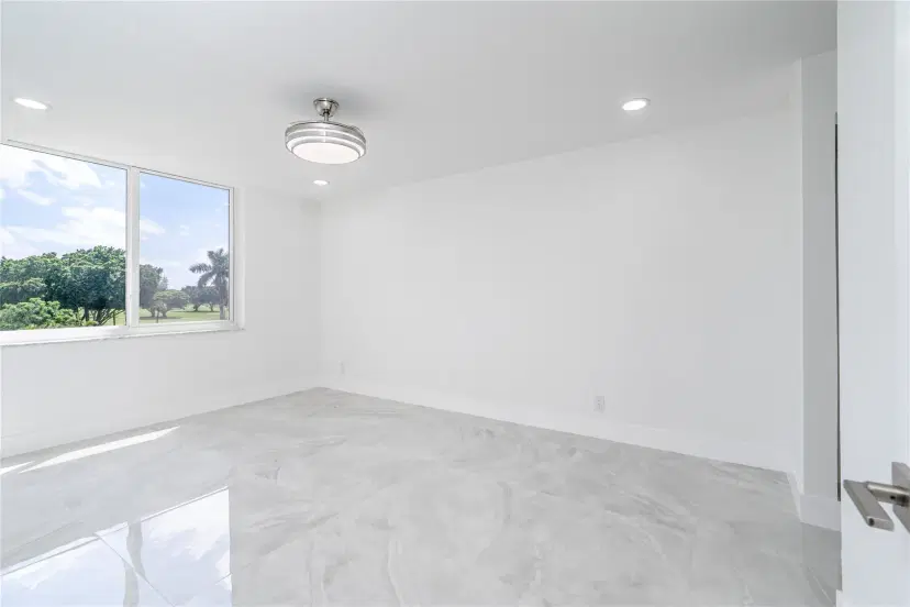 Picture of 8900 Washington Blvd 418, Pembroke Pines FL 33025