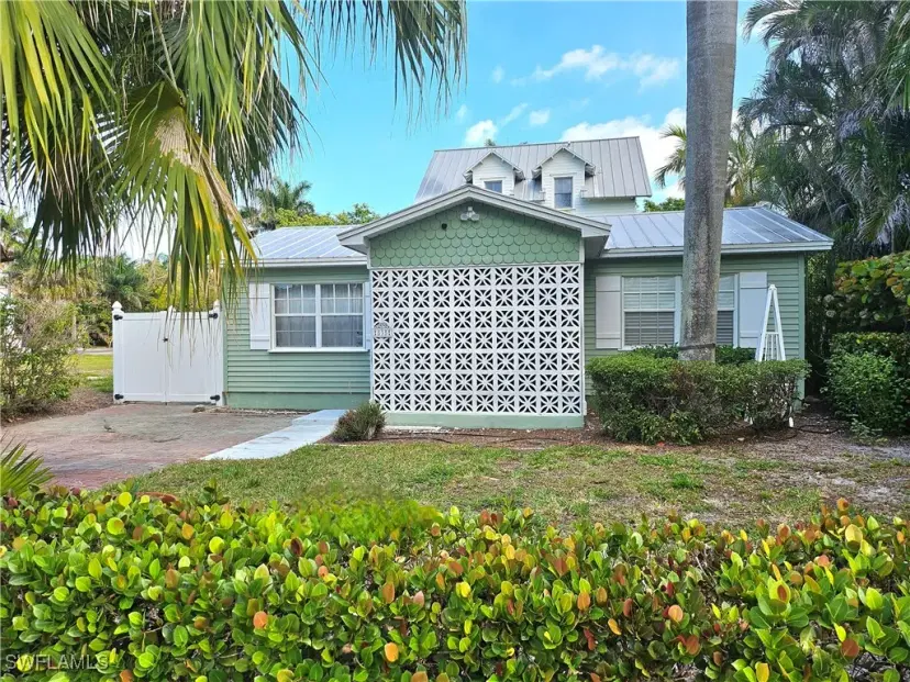 Picture of 835 9Th Ave S, Naples FL 34102