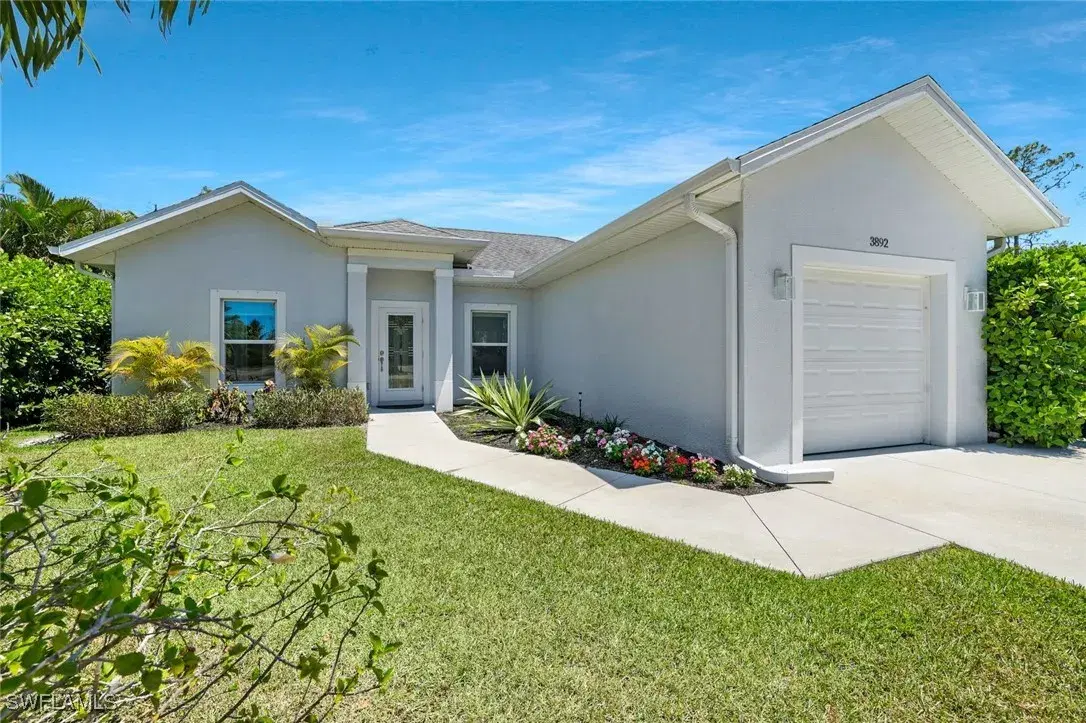Picture of 3892 14Th St N, Naples, FL 34103