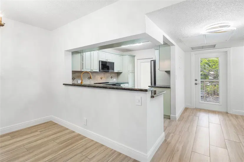 Picture of 3150 NE 48Th Ct 206, Lighthouse Point FL 33064