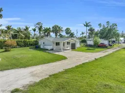 Picture of 18130 Pioneer Rd, Fort Myers, FL 33908