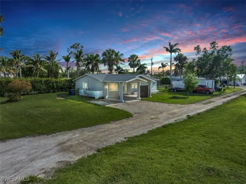 Picture of 18130 Pioneer Rd, Fort Myers FL 33908
