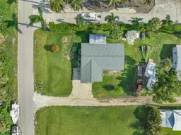 Picture of 18130 Pioneer Rd, Fort Myers, FL 33908