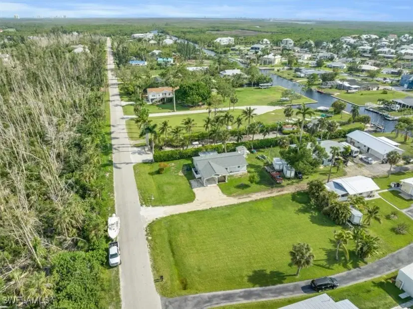 Picture of 18130 Pioneer Rd, Fort Myers FL 33908