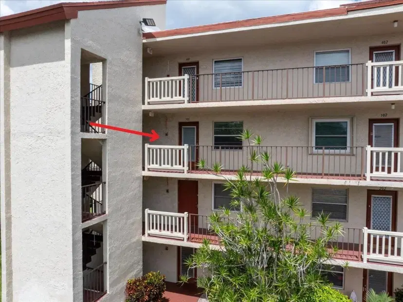 Picture of 25 Abbey Ln 301, Delray Beach FL 33446