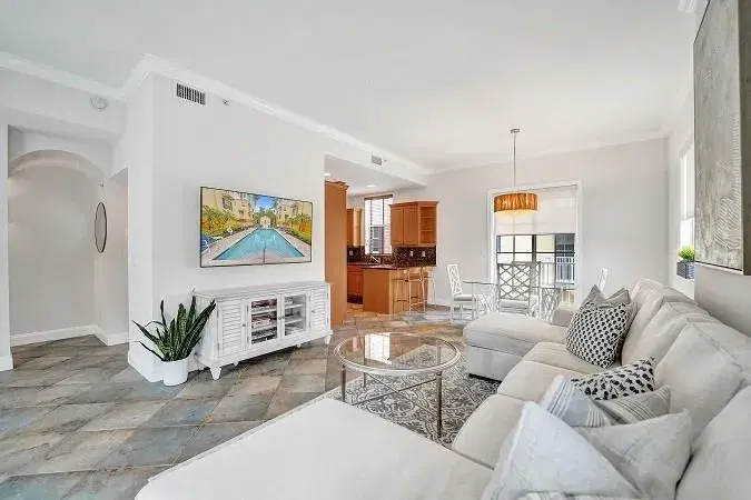 Picture of 550 NE 7Th Ave 2, Fort Lauderdale FL 33301