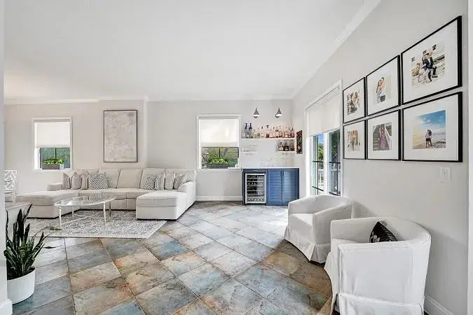 Picture of 550 NE 7Th Ave 2, Fort Lauderdale FL 33301