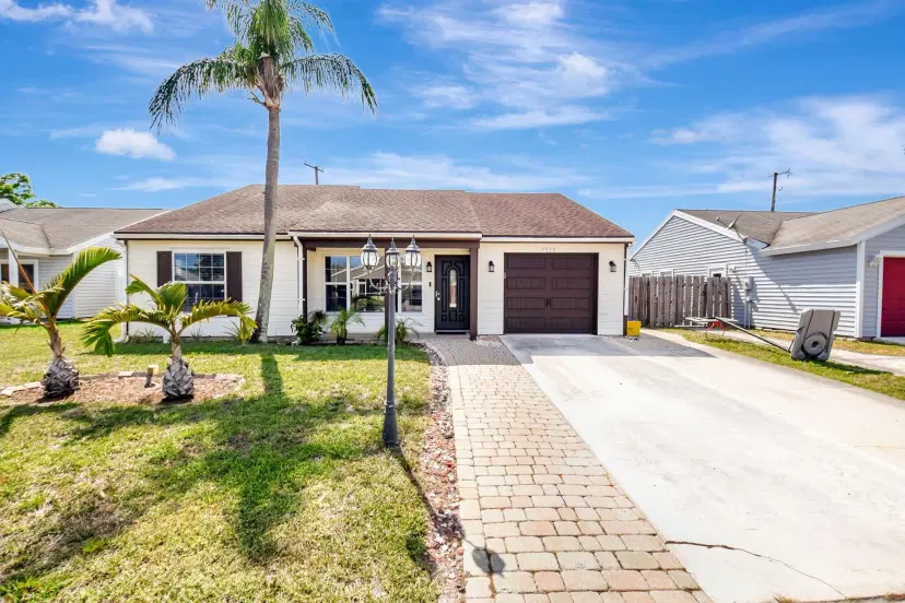 Picture of 7938 Ridgewood Drive, Lake Worth FL 33467