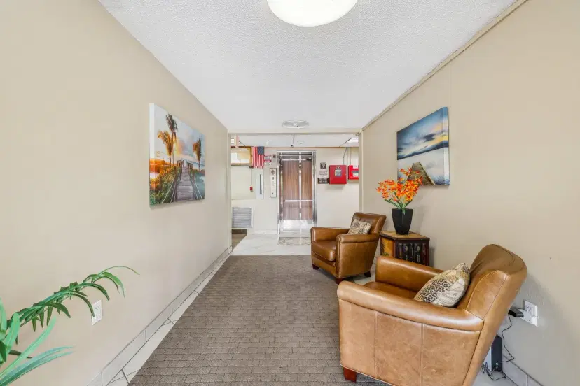Picture of 701 NE 1St Ct 206, Hallandale Beach FL 33009