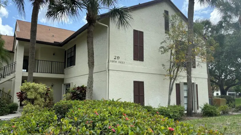 Picture of 3209 Jog Park Drive 2914, Greenacres FL 33467