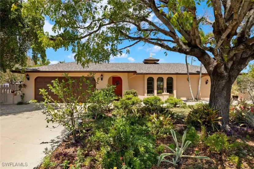 Picture of 1011 El Mar Ave, Fort Myers FL 33919