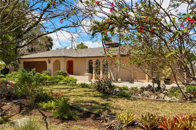 Picture of 1011 El Mar Ave, Fort Myers FL 33919