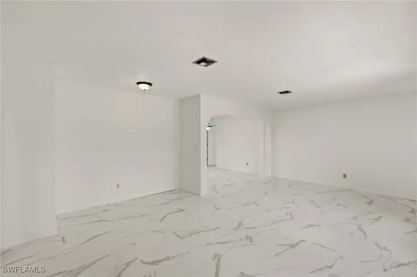 Picture of 1011 El Mar Ave, Fort Myers FL 33919