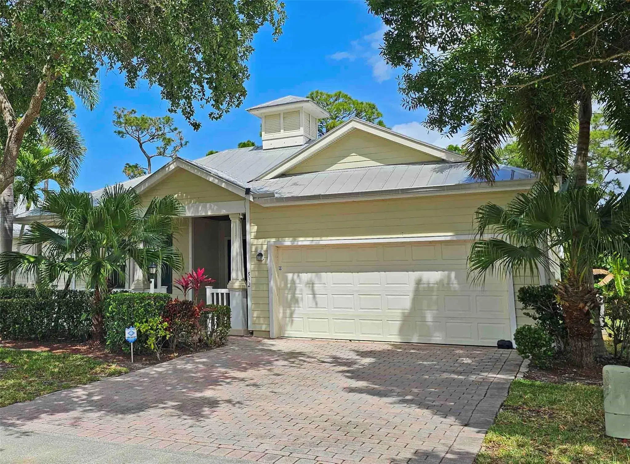 Picture of 532 NE Canoe Park Cir, Port St Lucie, FL 34983
