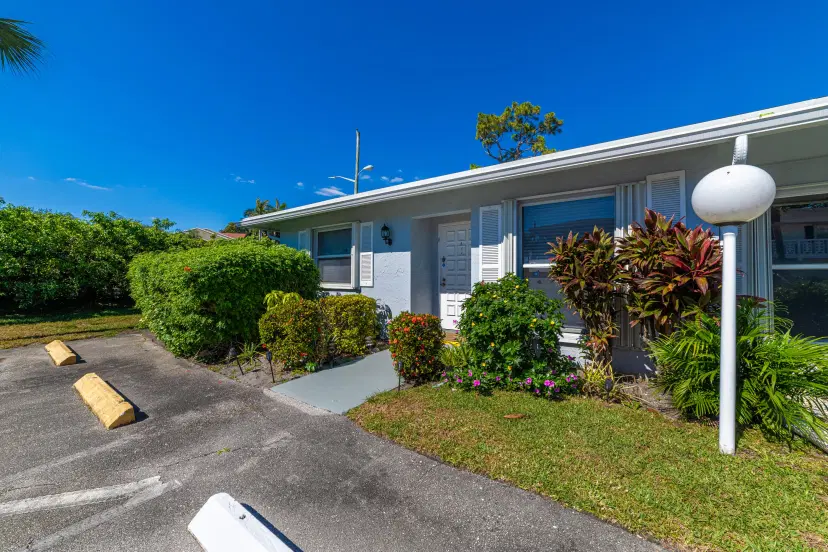 Picture of 2720 SW 15Th Street 2-A, Delray Beach FL 33445